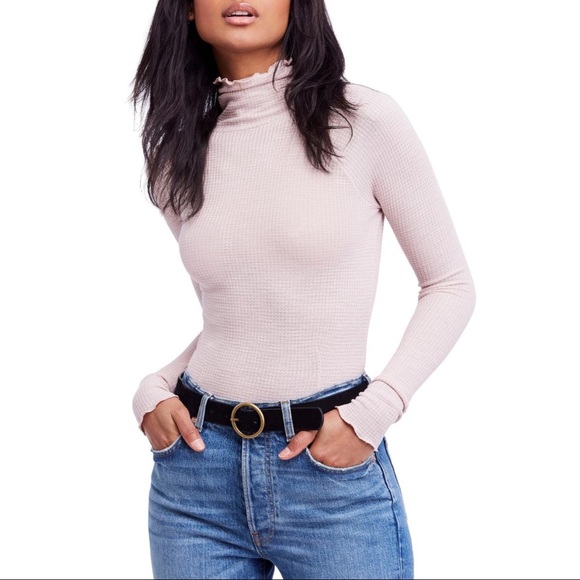 KNIT TURTLE NECK TOP